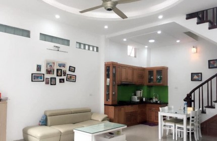 CHO THUÊ NHÀ NGUYÊN CĂN Ở GĐ, LÀM VP PHỐ QUAN NHÂN,  4 TẦNG, 4 NGỦ, 52M2, GIÁ 13.5 TRIỆU